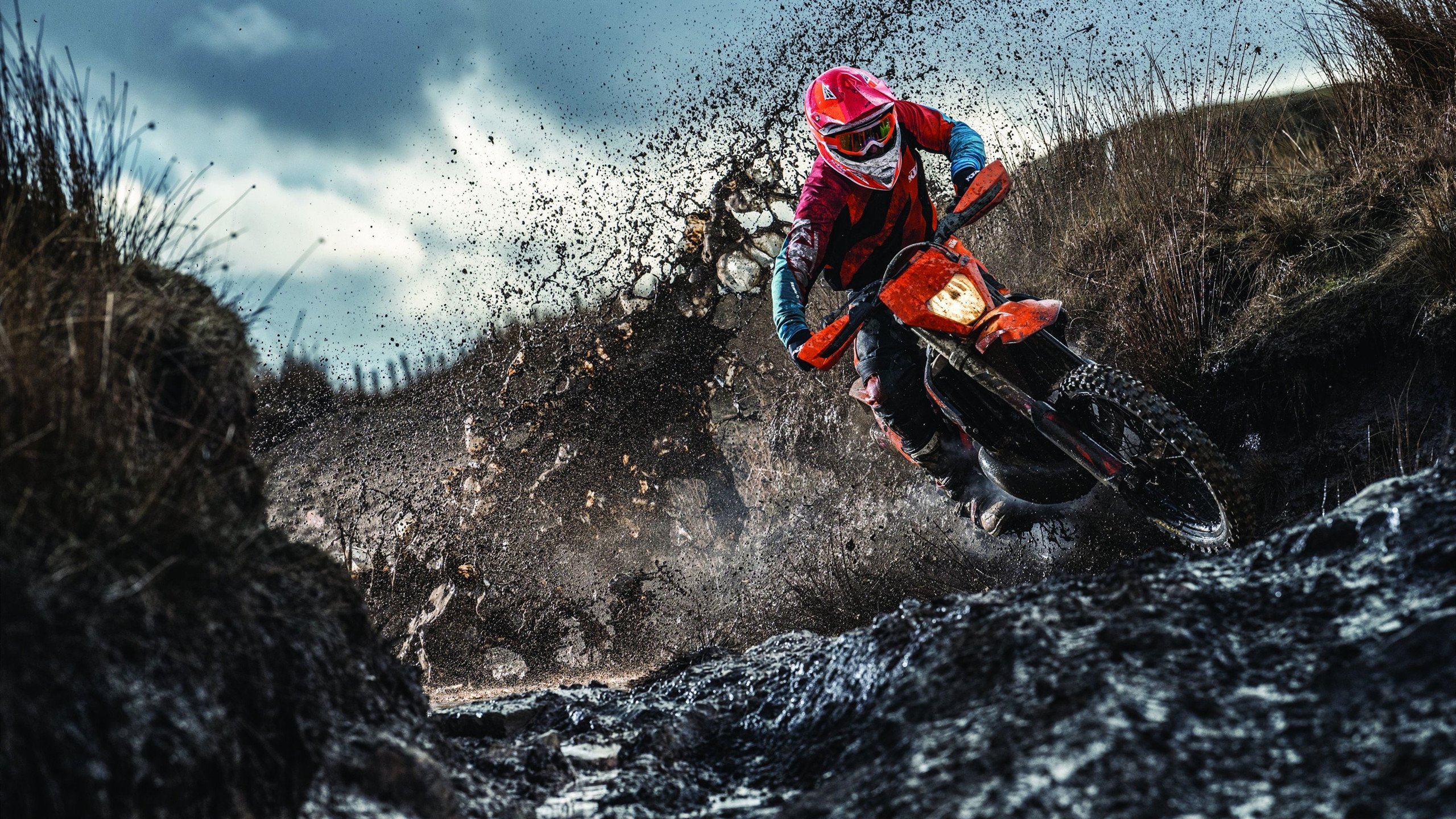 库里“远射如雨”，重塑NBA战术格局！，库里全场超级远投